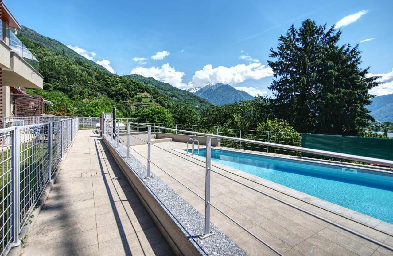 Yellow Lake View By Halldis Gera Lario Exterior photo